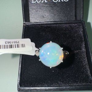 Luxoro 10K White Gold AAA Ethiopian Welo Opal, Diamond (G-H, I2) Ring 4.40 ctw